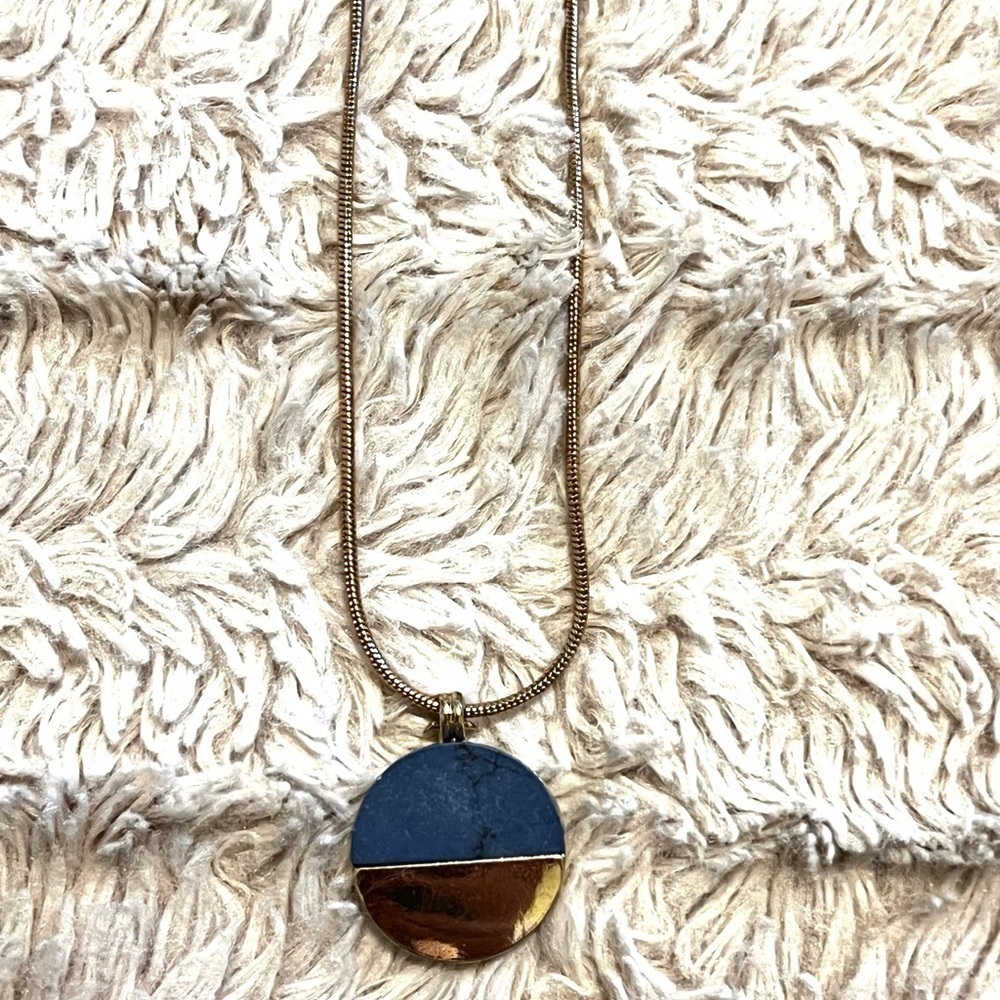 2/$15 Blue Marbled Pendant Necklace Gold Tone Minimalist Statement Necklace NWT - Picture 4 of 5